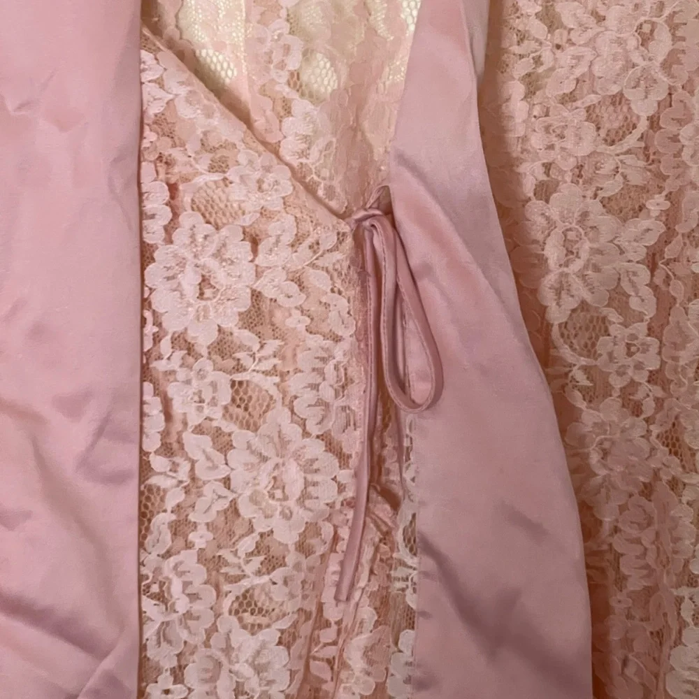 Victoria’s Secret | Vintage gold label lace robe size medium - Picture 4 of 7